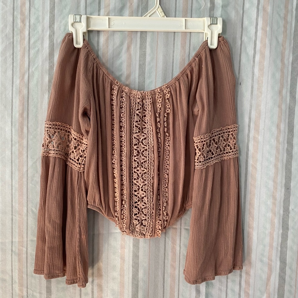 Off the shoulder cropped shirt